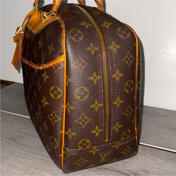 LOUIS VUITTON Monogram Deauville Bag - Picture 2 of 13